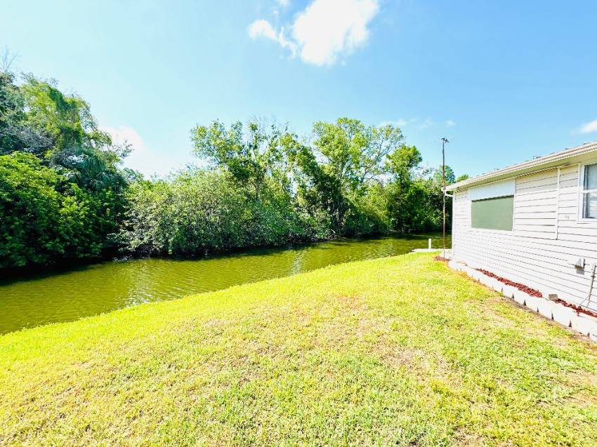 18 Henry Drive a Winter Haven, FL Mobile or Manufactured Home for Sale
